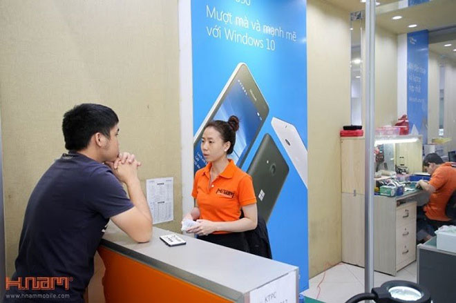 Luôn niềm nở và ân cần với khách hàng