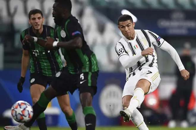 Ronaldo tỏa sáng lúc Juventus cần anh nhất