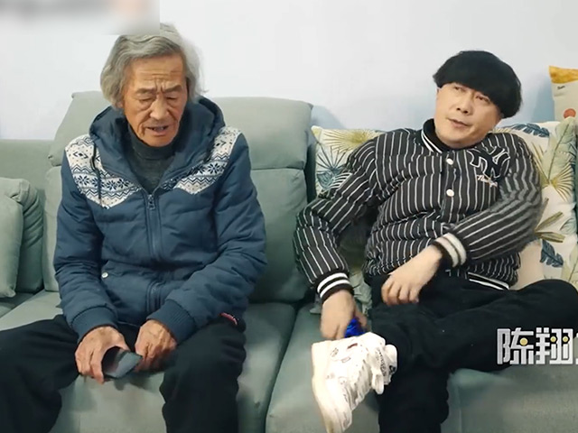 Cười 24H - Ông bố "phát rồ" với cậu con trai lầy lội nhất quả đất