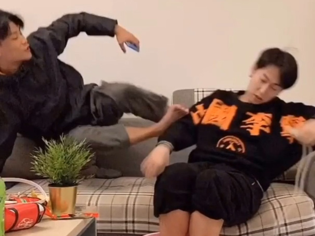 Cười 24H - Cuộc sống xung quanh ta là chuỗi những pha "tấu hài cực mạnh"