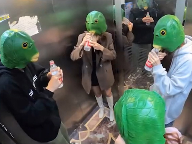 Cười 24H - Những màn troll "cực mạnh" người lạ trong thang máy