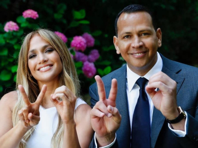 Hình thể rực lửa tuổi ngũ tuần của Jennifer Lopez - 17