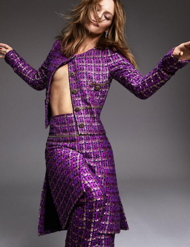 Tình cũ của Johnny Depp táo bạo với mốt không nội y - 3