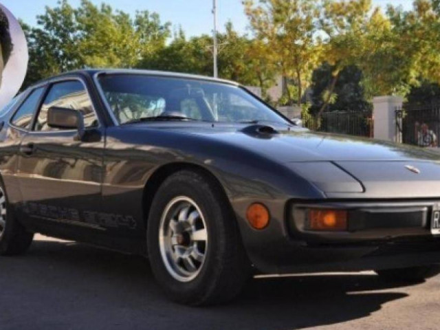 Ô tô - Điều đặc biệt về chiếc ô tô đầu tiên của huyền thoại Maradona