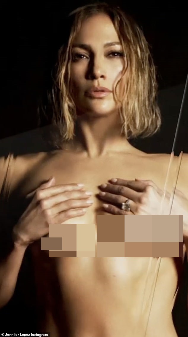 Hình thể rực lửa tuổi ngũ tuần của Jennifer Lopez - 1