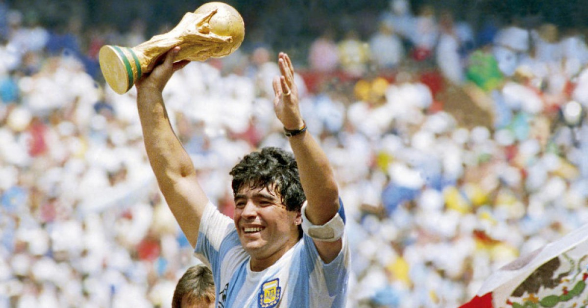 Làng bóng Việt tiếc thương huyền thoại Maradona