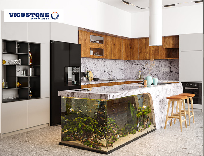 Bàn đảo bếp kết hợp đầy sáng tạo giữa thủy sinh cùng mặt đá Vicostone (Nguồn: Vicostone – Mẫu White Fusion)
