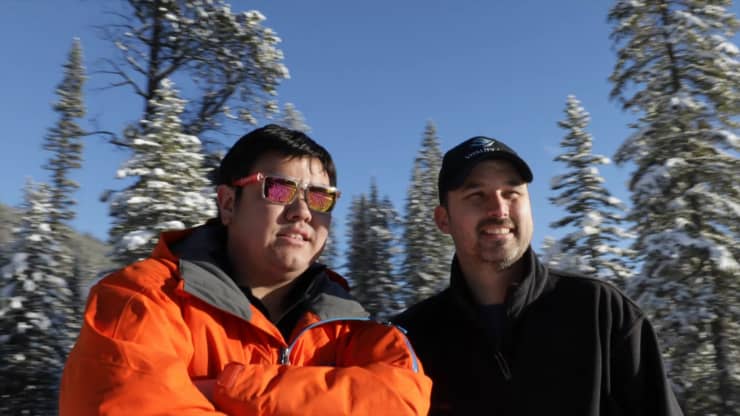 Moses Lam và Troy Paquette (Nguồn: CNBC)