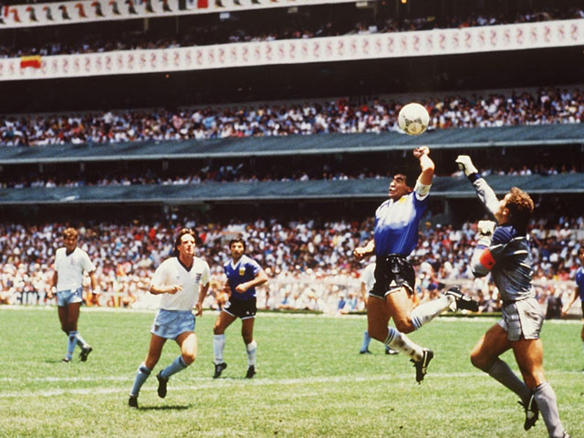 Bóng đá - Maradona tiểu xảo có bàn thắng "Bàn tay của Chúa", tại sao được công nhận?