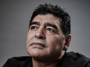 Bóng đá - Maradona qua đời ở tuổi 60: Tổng thống Argentina ban đặc ân, fan cầu nguyện xuyên đêm