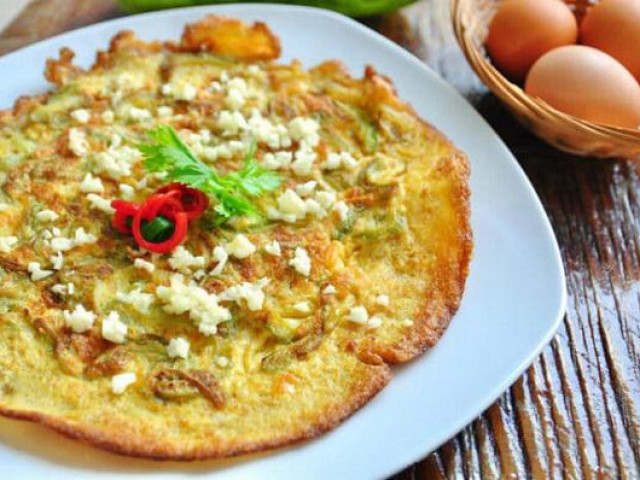 Ẩm thực - Cách làm món trứng chiên ngon "lạc lối", chị em thi nhau vào bếp trổ tài