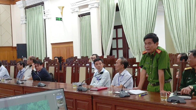  Đại tá Nguyễn Đình Thừa, Phó Giám đốc Công an tỉnh TT-Huế, đề xuất chặn dòng tại đập thủy điện Rào Trăng 3 phục vụ tìm kiếm cứu nạn.