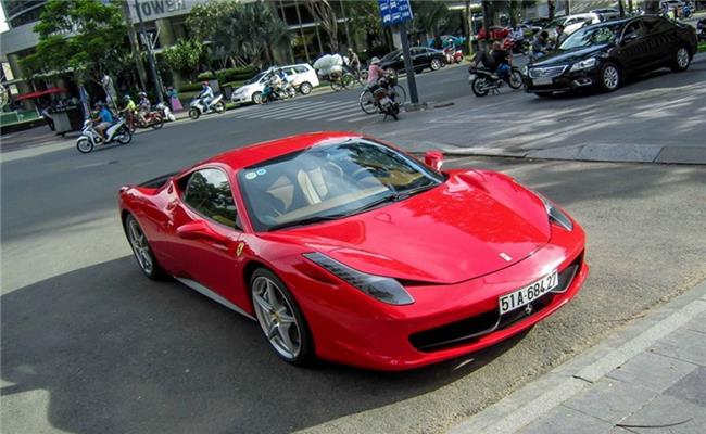 Mẫu xe Ferrari 458 này lần đầu tiên được ra mắt tại triển lãm ôtô Frankfurt năm 2009. Được đưa về Việt Nam vào năm 2011 nhưng đến tận năm 2015, Phan Thành mới chính thức bỏ ra tổng cộng 15 tỷ để sở hữu chiếc xe này. Năm 2016, Phan Thành đã rao bán nó.
