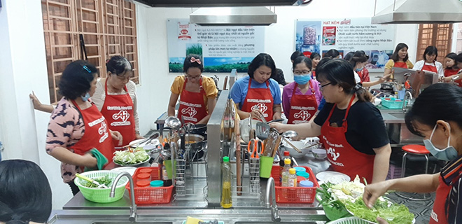 Lớp học cố định tại “Phòng thực hành nấu ăn” tại An Giang vào tháng 10.2020