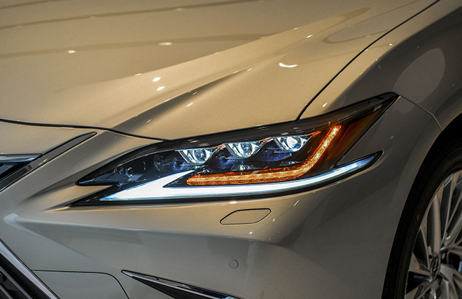 Lexus ES 2021 ra mắt thị trường Việt Nam, bổ sung trang bị, giá không đổi - 3