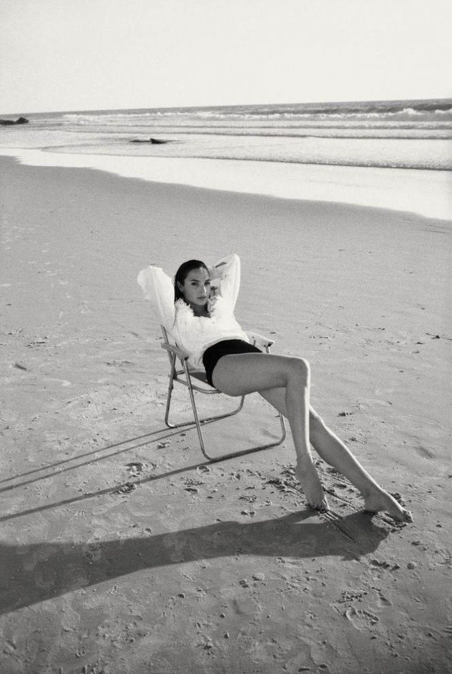 Mỹ nhân Israel Gal Gadot khoe sắc vóc tuyệt mỹ - 4