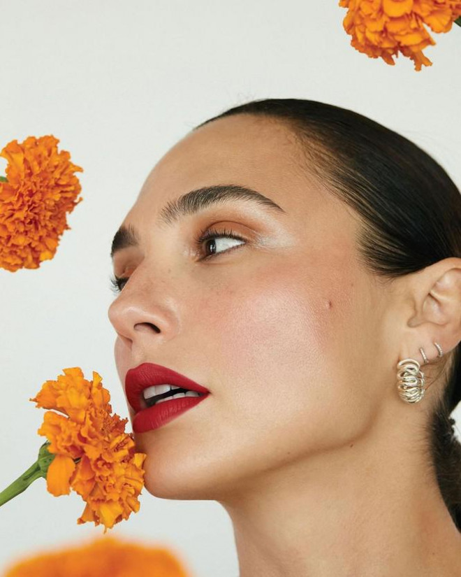 Mỹ nhân Israel Gal Gadot khoe sắc vóc tuyệt mỹ - 11