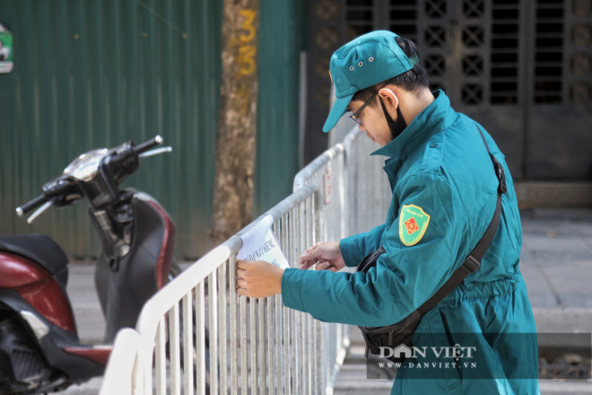 Người dân trong khu vực cho biết, nếu quá trình gỡ diễn ra, toàn bộ người dân trong vòng bán kính 200 m sẽ được di dời để đảm bảo an toàn.