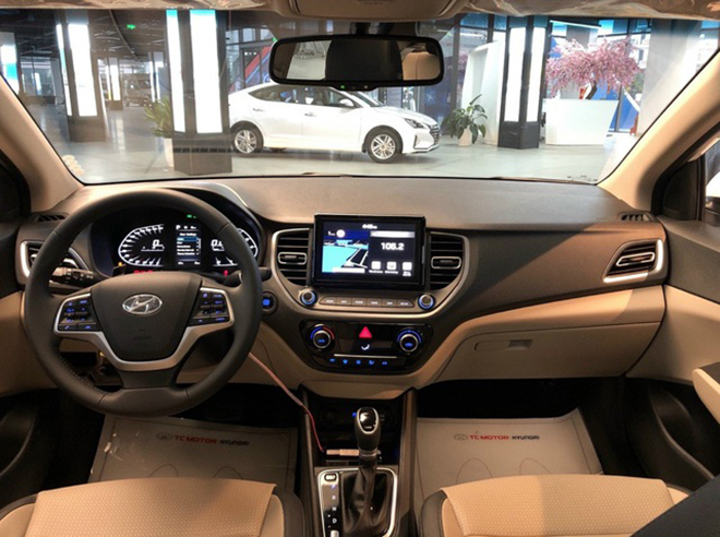 Hyundai Accent 2021 bản tiêu chuẩn bất ngờ xuất hiện trên đường phố - 4