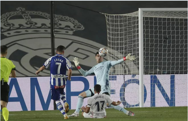 Video Real Madrid - Alaves: Địa chấn ngỡ ngàng, vận may ngoảnh mặt - 1