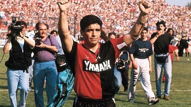 Messi tri ân Maradona đầy cảm xúc, ghi tuyệt phẩm kèo trái uy lực - 3