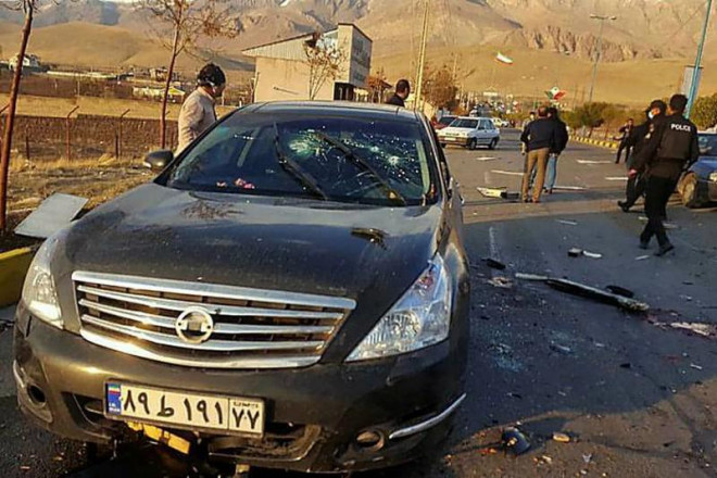 Xe của ông Fakhrizadeh bị phá hủy trong cuộc tấn công. Ảnh: IRIB News Agency&nbsp;