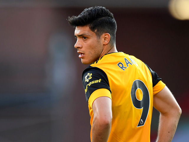 Bóng đá - SAO Ngoại hạng Anh bị David Luiz "thiết đầu công" phải mổ vì nứt hộp sọ