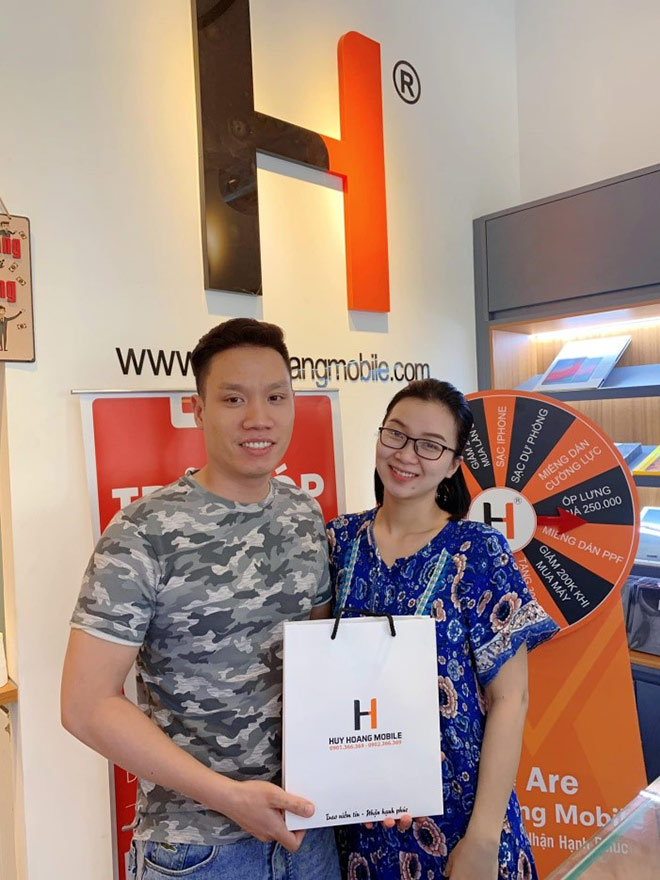 Huy Hoàng Mobile luôn nỗ lực mang đến những dịch vụ tốt nhất cho khách hàng