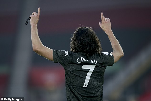 SAO Ngoại hạng Anh muốn trừng phạt Cavani, cấm đá 3 trận là chưa đủ - 1