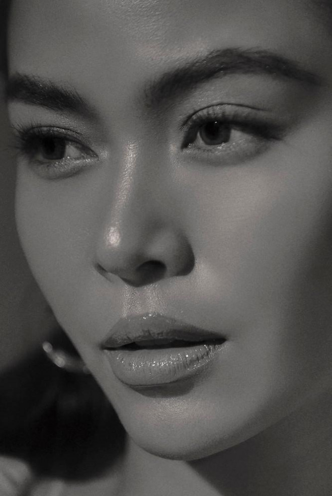 Mai Phương Thuý nóng bỏng với áo tắm, vóc dáng vẫn hoàn hảo sau 14 năm đăng quang - 8