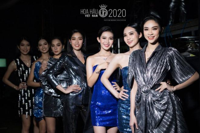 Hé lộ loạt ảnh hậu trường chung kết xinh đẹp của Hoa hậu Đỗ Thị Hà và các thí sinh - 17