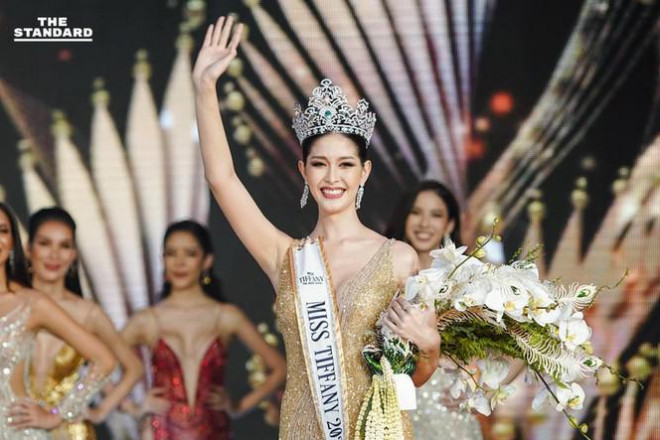 Ngắm nhan sắc rạng ngời của tân Hoa hậu Chuyển giới Thái Lan - 1