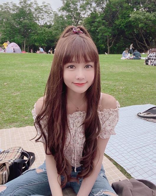 "Hotgirl kẹo ngọt" Đài Loan thu hút 10.000 người theo dõi, lập kỷ lục trong lần đầu livestream - 3