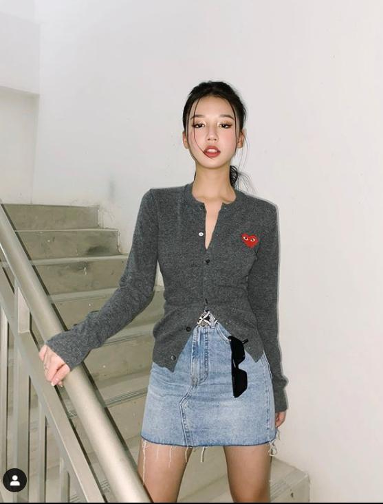 Huyền Lizzie và Thùy Anh 'đọ sắc' trong bikini nhỏ xíu 'nóng nghẹt thở' - 12