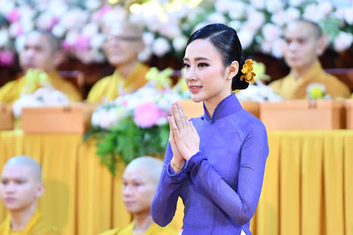 Angela Phương Trinh chia sẻ đầy ẩn ý về tin đồn "thích sân si, hành cả ê kíp" - 3