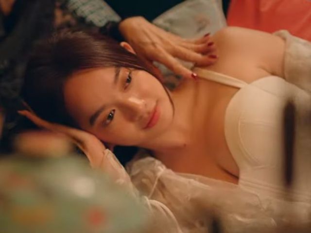 Ca nhạc - MTV - "Gái già lắm chiêu V" tung nhạc phim đậm chất liêu trai