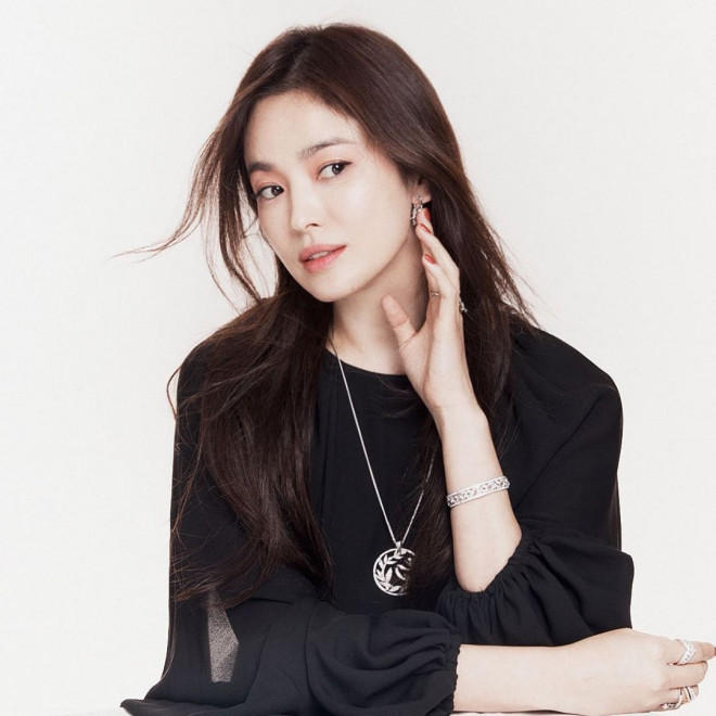 Song Hye Kyo U40 xinh đẹp rạng ngời - 3