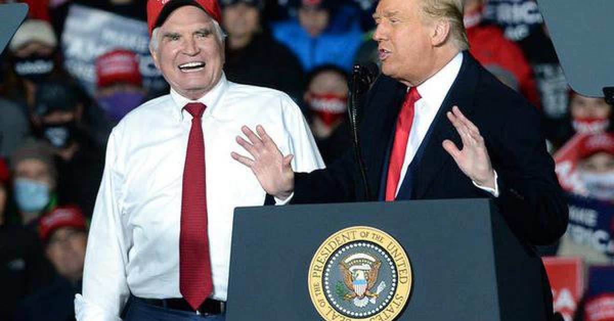 Thế giới - Đồng minh Tổng thống Trump kiện lên Tòa án Tối cao Mỹ