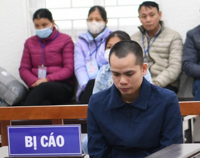 Bị cáo Phùng Văn Chiến tại tòa. Ảnh: D.T