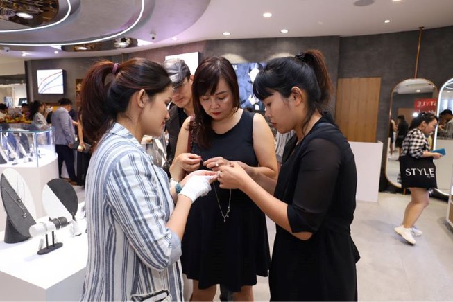 Một đại gia vàng lãi 175 tỉ đồng - 1