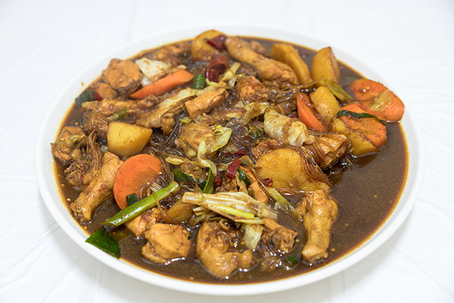 Gà om tại chợ Andong