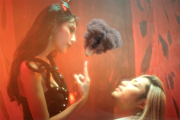 Tốn 2 tỷ làm MV quá sexy gây tranh cãi, Thủy Tiên nói gì? - 1