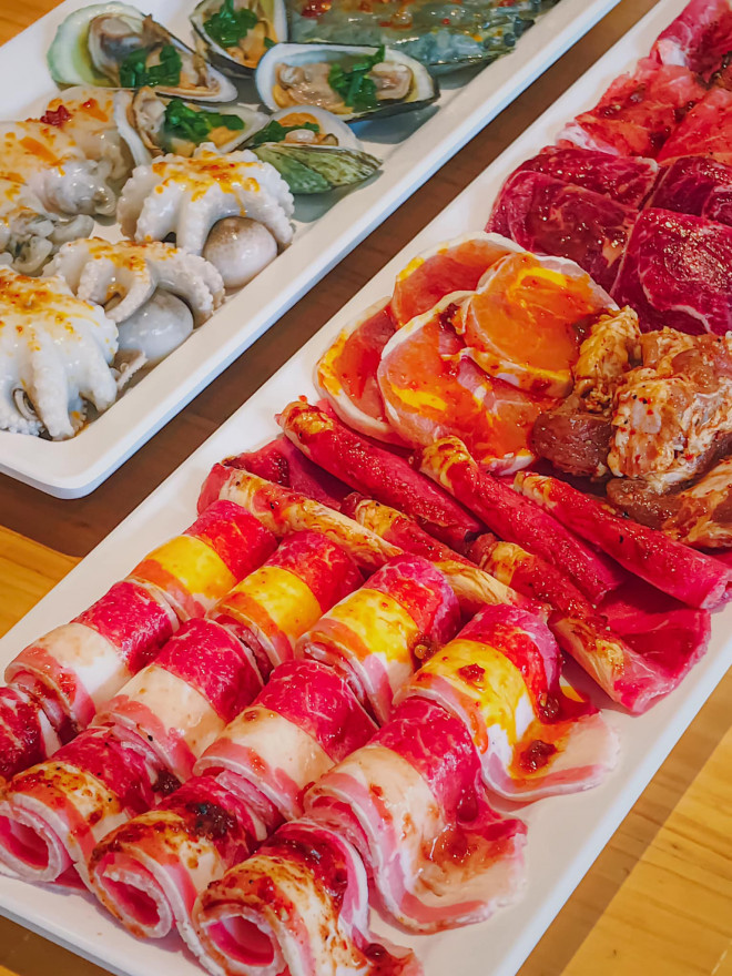 Bạn chọn ăn hải sản “hạt dẻ” vỉa hè hay hải sản kiểu buffet “chanh xả”? - 8