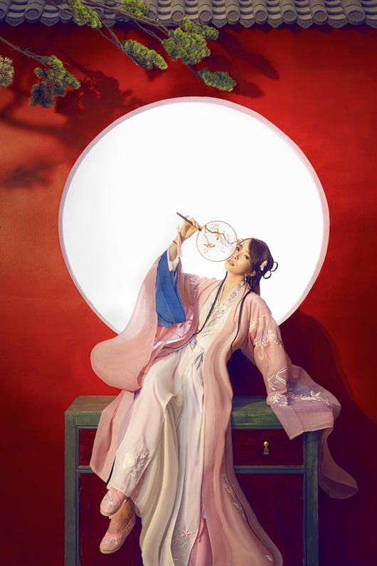 Quỳnh Nga chán mặc gợi cảm, chuyển sang phong cách cổ trang hóa tiên nữ giáng trần - 3