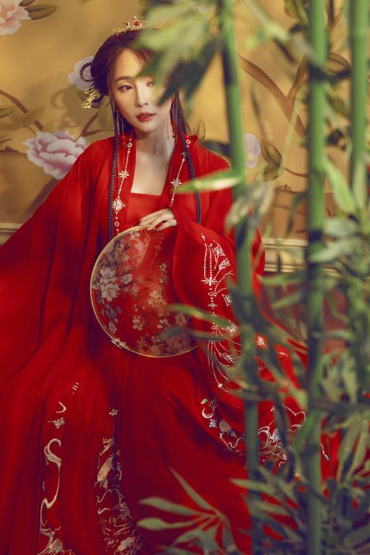 Quỳnh Nga chán mặc gợi cảm, chuyển sang phong cách cổ trang hóa tiên nữ giáng trần - 9