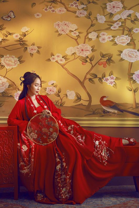 Quỳnh Nga chán mặc gợi cảm, chuyển sang phong cách cổ trang hóa tiên nữ giáng trần - 8
