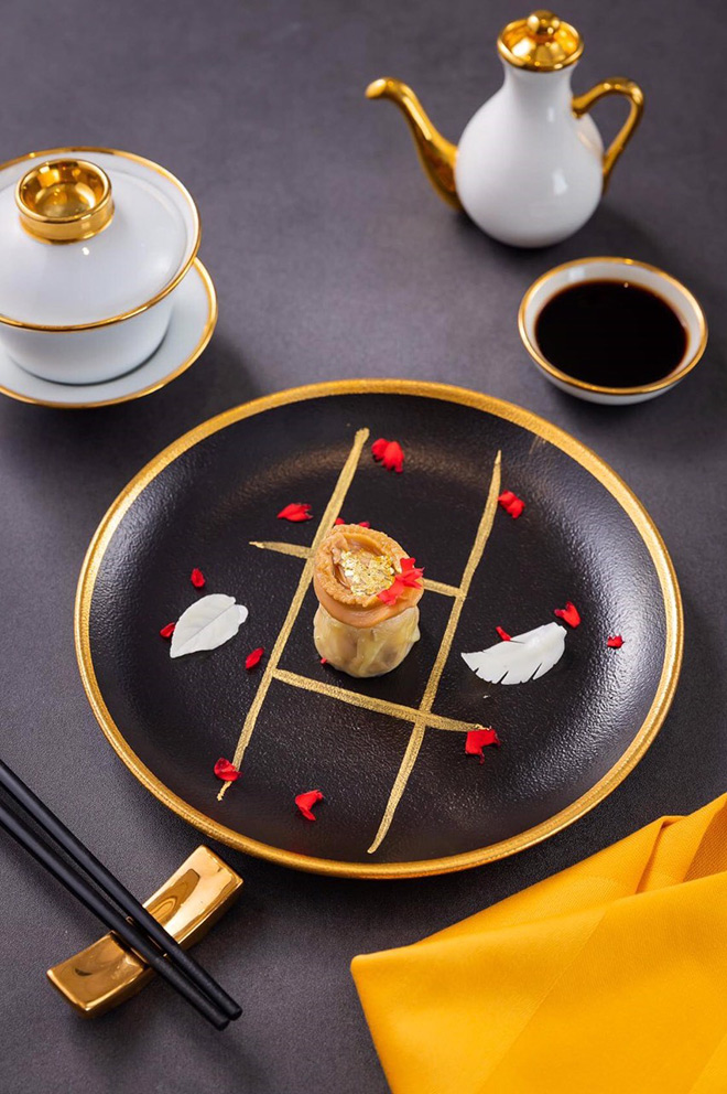 Vàng là phụ gia thực phẩm được Liên minh châu Âu phê chuẩn với mã số E175.