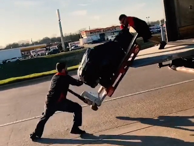 Cười 24H - Vụng về một chút thì vui, vụng về nhiều chút ôi thôi... chán chường