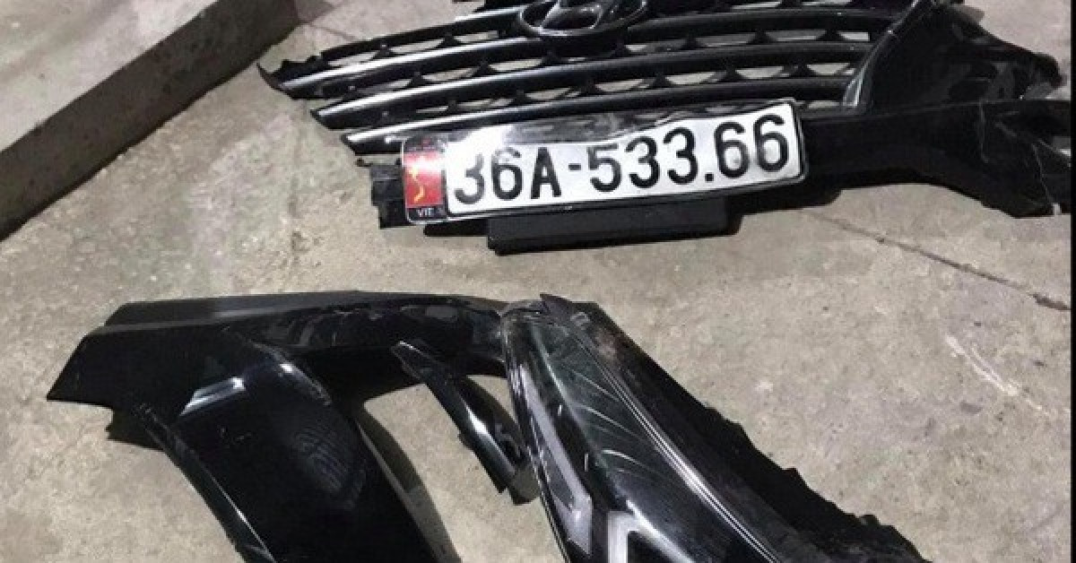 BKS xe ôtô rơi lại ở hiện trường