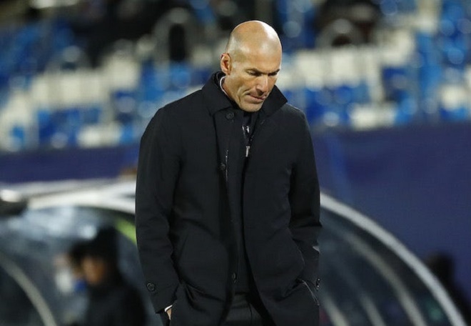 Chiếc ghế của Zidane tại Real Madrid đang bị lung lay dữ dội